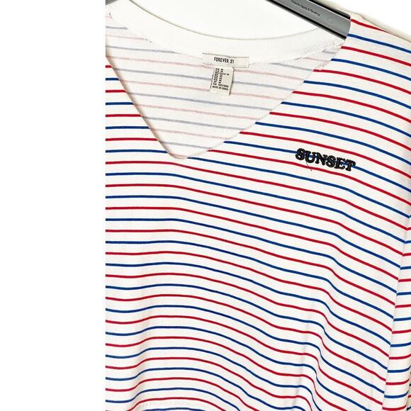 Forever 21 Striped V Neck Long Sleeve relaxed Crop T shirt White red sz m - Picture 3 of 7